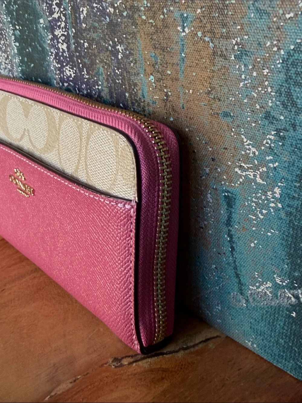Coach Barbiecore Bubblegum Pink Signature Zip Around Wallet Wristlet (NWOT) - Picture 4 of 16